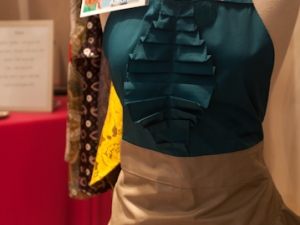 Dassah Apron in Teal and Gold!